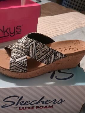 Skechers Black & White Patterned Cork Wedge Slide